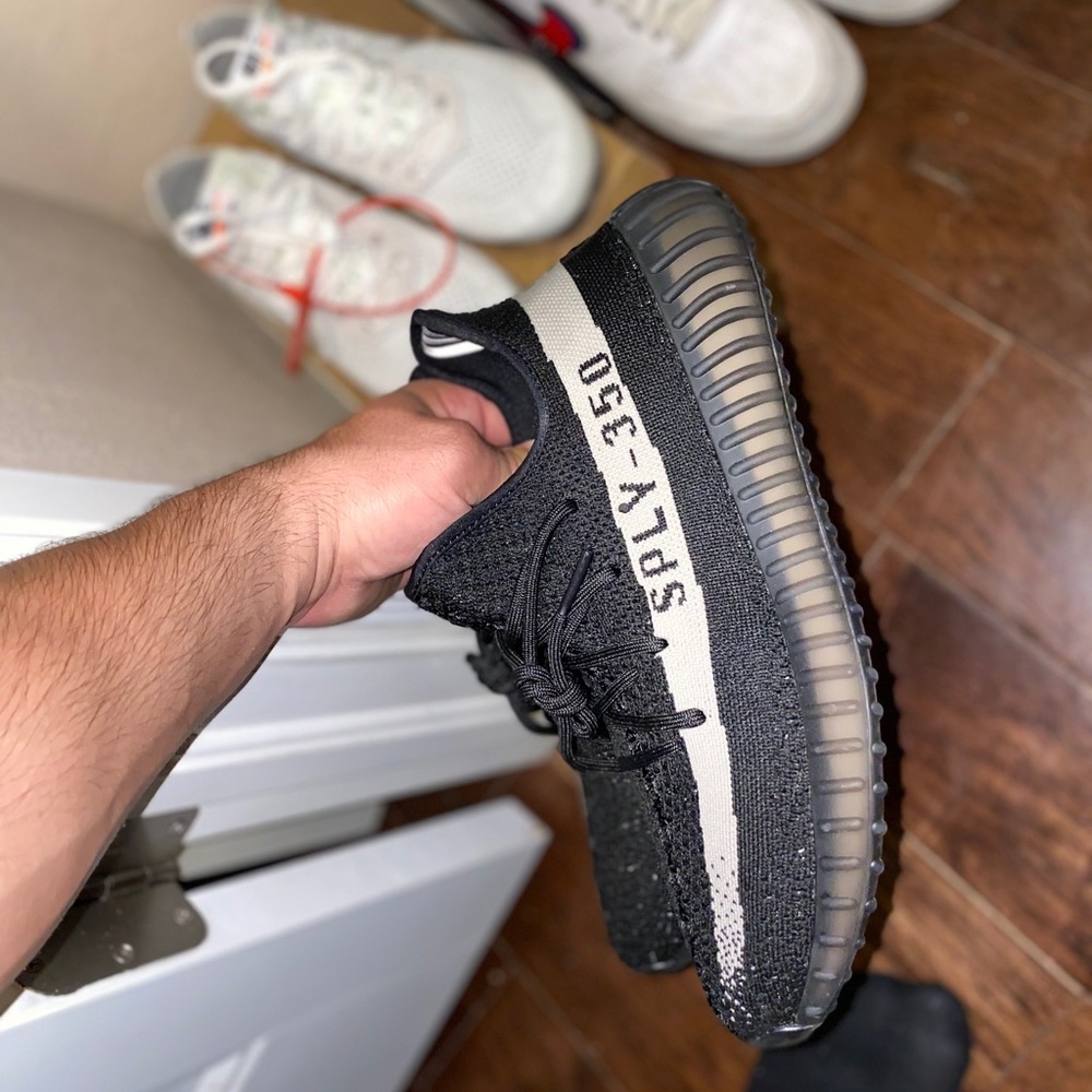 Oreo Yeezy 350 V2